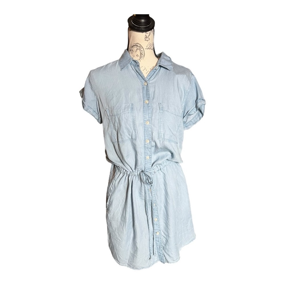 New with tags, Thread & Supply Chambray Tencel Soft Short Sleeve, size Medium